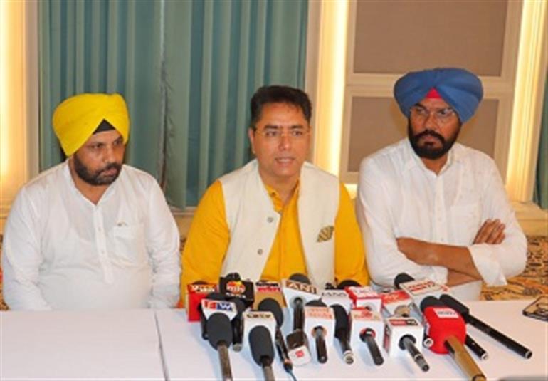 Aman Arora seeks release of 60K CR stalled funds, demands 3-fold hike in folld compensation