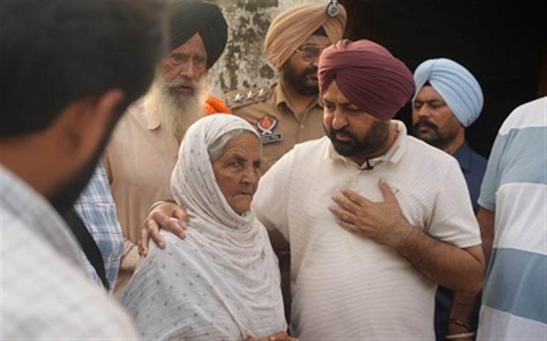 Crop loss across 1.75Lakh hectares in floods : Mundian