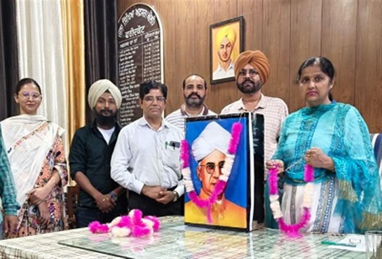 PUNJAB PAYS TRIBUTE TO DR. S. RADHAKRISHNAN ON TEACHERS’ DAY