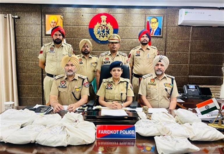 Pak-backed drug smuggling cartel busted in Faridkot; Two held with 12.1kg Heroin