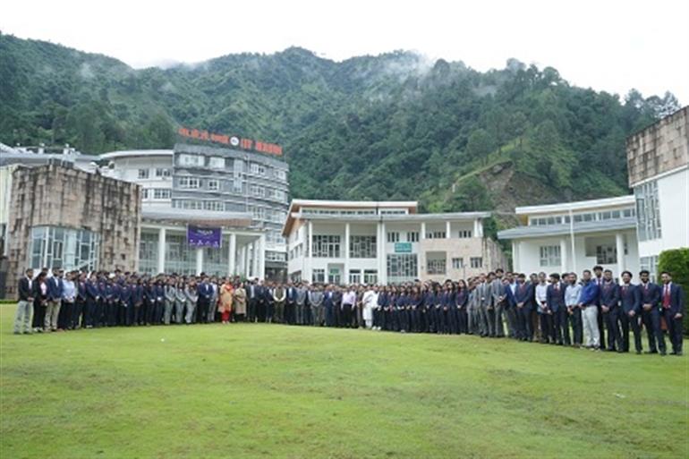 IIT Mandi Hosts AiXcelerate Program, Featuring Discussions on Impact of Artificial Intelligence on Businesses