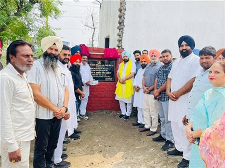 Mundian lays foundation stones for six key road projects worth Rs. 1.19CR