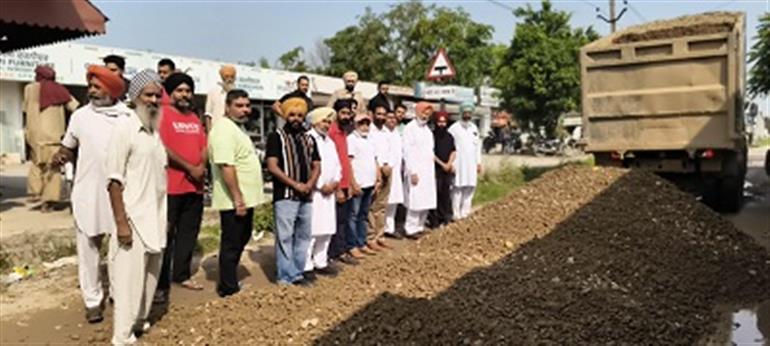 Former Minister Balbir Sidhu Initiates Road Repair Work at His Own Expense