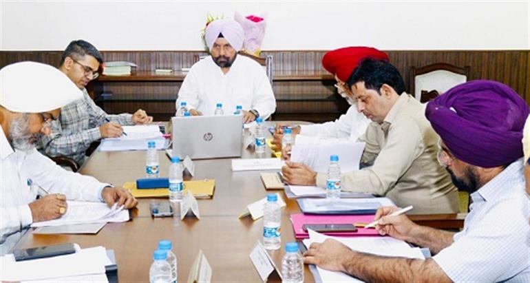 Punjab : 29 more ATMs to be installed in mandis to bring banking at doorstep of farmers: Barsat