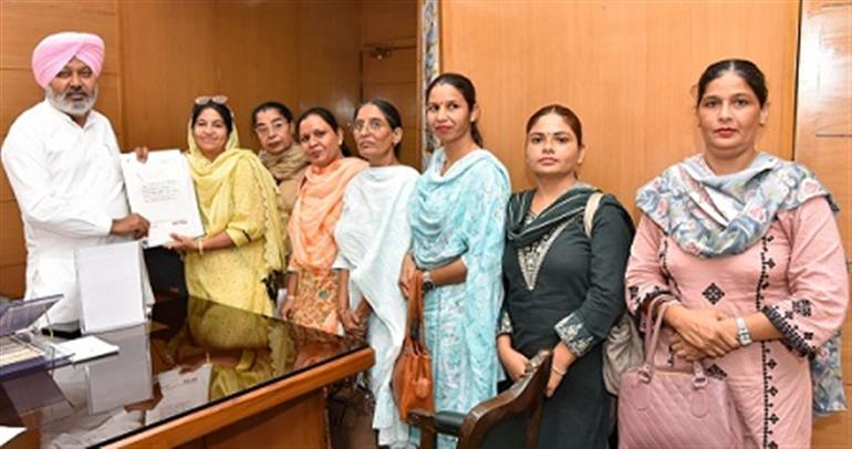 Punjab govt notifies maternity leave benefits for Asha workers & Facilitators