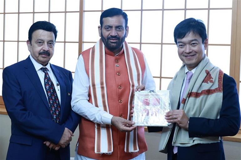 CM Saini meets Japanese Ministers on first day of Japan visit