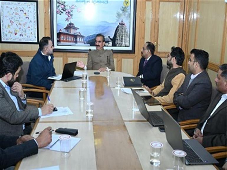 Himachal : Govt mulls to establish Cyber City at Waknaghat: CM