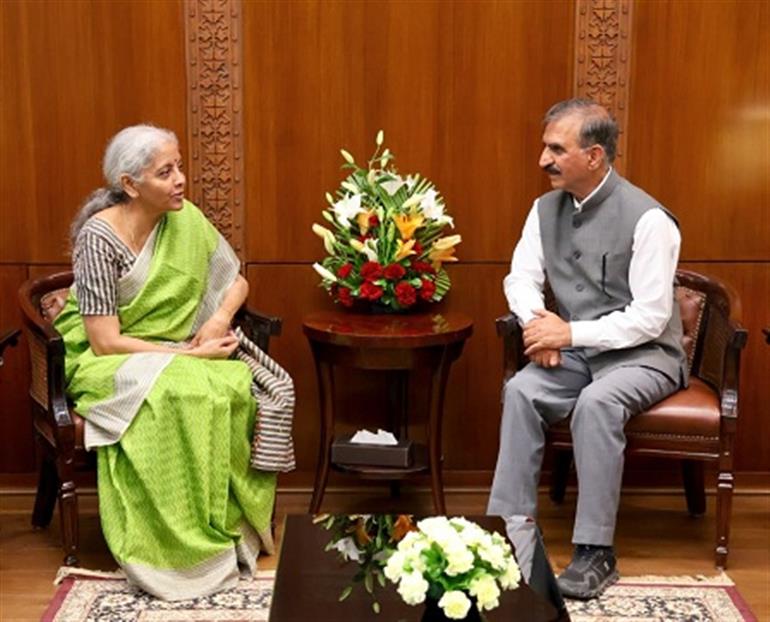 Himachal : CM Sukhu meets Union FM, Seeks increase of 2 percent in additional borrowing limit