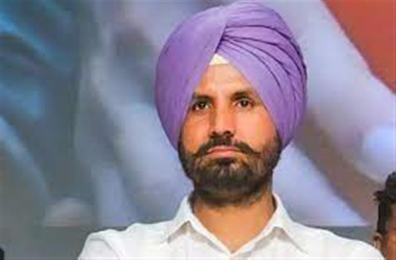 Late Buta Singh is a father figure to me: Warring