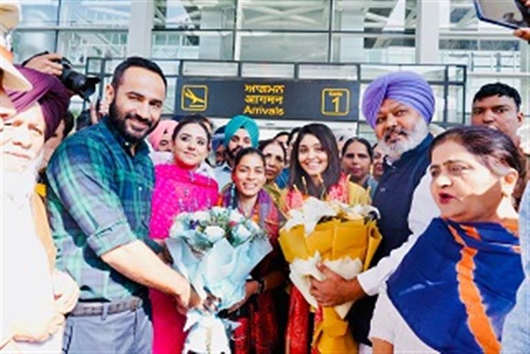 Punjab Govt accords a grand welcome to World Champion Cricketers Harleen Deol and Amanjot Kaur at Mohali