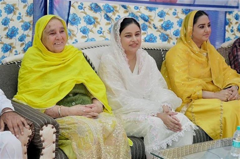 Dr. Gurpreet Kaur and CM Mann&39;s mother Campaign for AAP candidate 