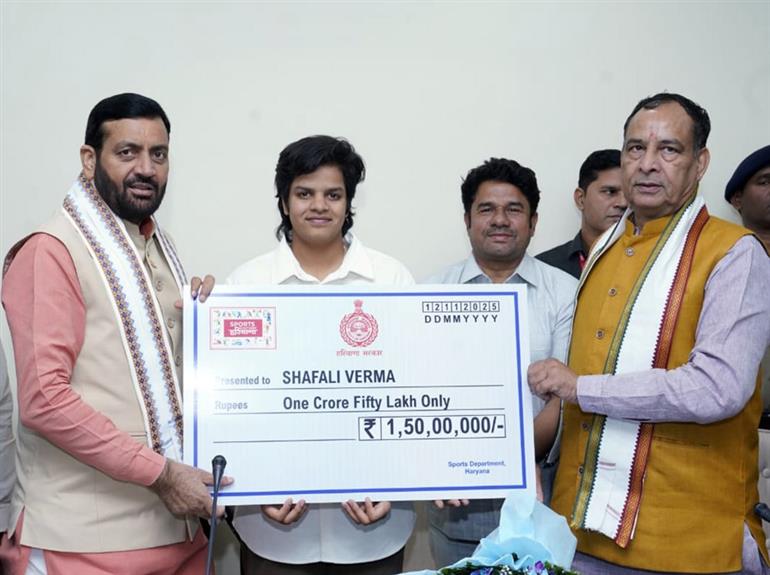 CM Nayab Singh Saini honours World Cup champion Shafali Verma with cheque of Rs 1.50 crore, Grade-A gradation certificate 
