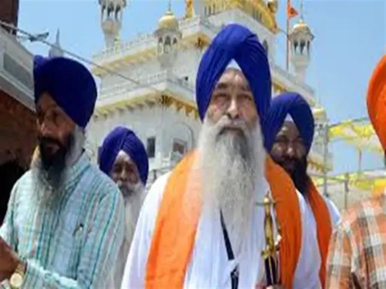 Major Change at Sri Darbar Sahib: Giani Raghubir Singh Takes Long Leave, Giani Amarjit Singh Appointed New Head Granthi 