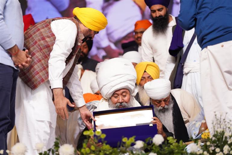 Sri Anandpur Sahib Becomes a Beacon of Interfaith Unity as Spiritual & Religious Leaders Pay Homage to Sri Guru Tegh Bahadur Ji