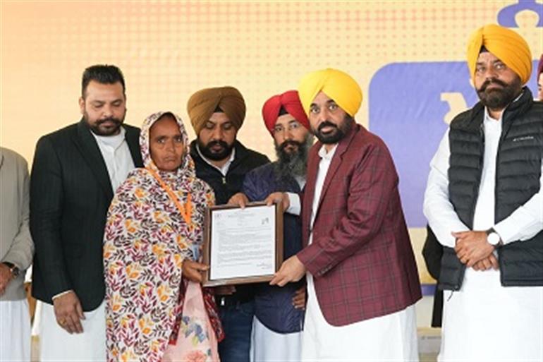 CM starts process to disburse Rs 377Cr compensation to more than 30K families with damaged houses