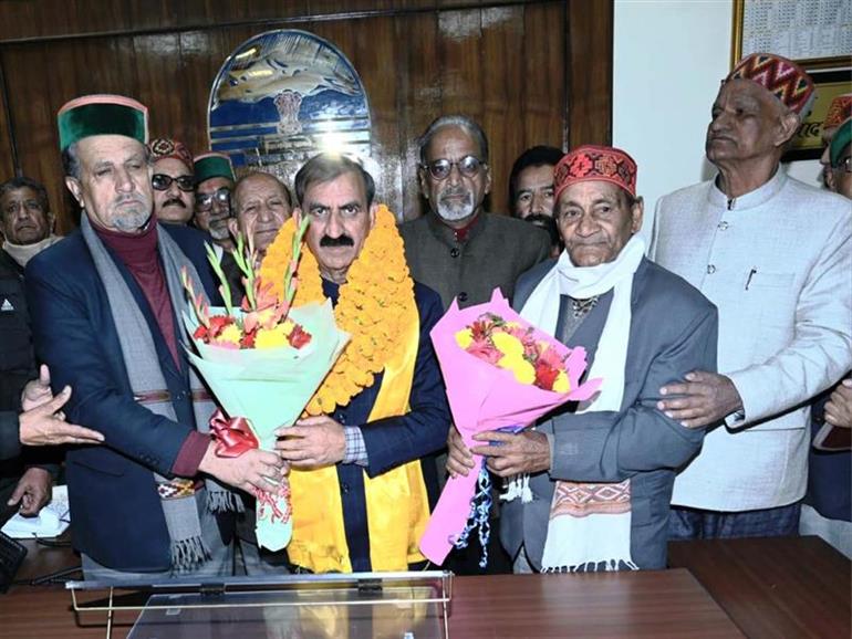 Pending medical bills of pensioners to be cleared within one month: CM