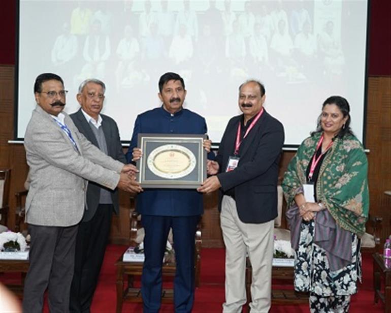 Credible and responsible media is backbone of democracy: Deputy CM