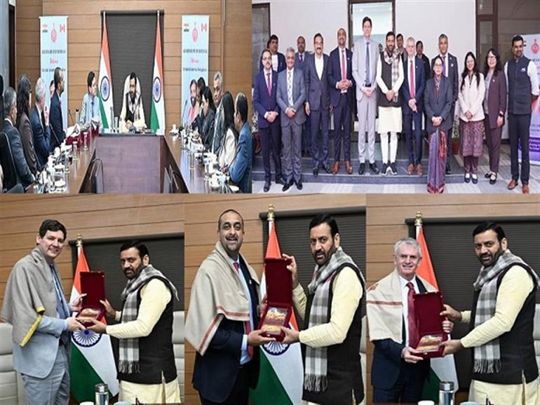 CM holds meeting with British Columbia delegation; emphasizes State–Province partnerships