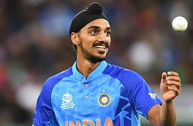 3rd ODI: Arshdeep Returns as India Opt to Bowl First Against New Zealand in Series Decider 