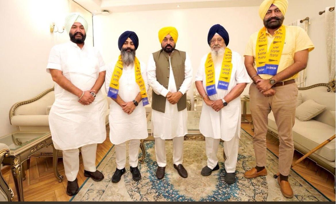 Former Rajya Sabha MP Raj Mohinder Singh Majithia Joins AAP, CM Bhagwant Mann Welcomes Him