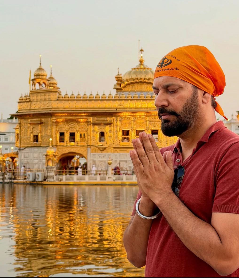 Jasbir Jassi Visits Golden Temple, Urges Youth to Stay Away From Drugs