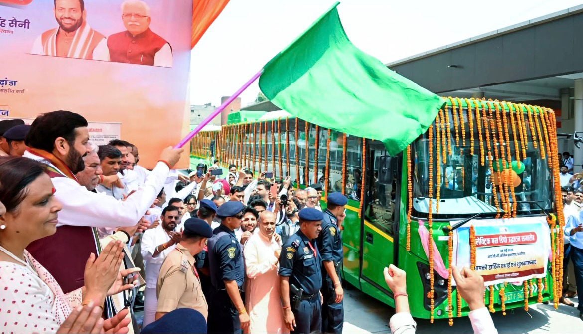 Haryana CM Announces Free Travel for Students in Electric Buses