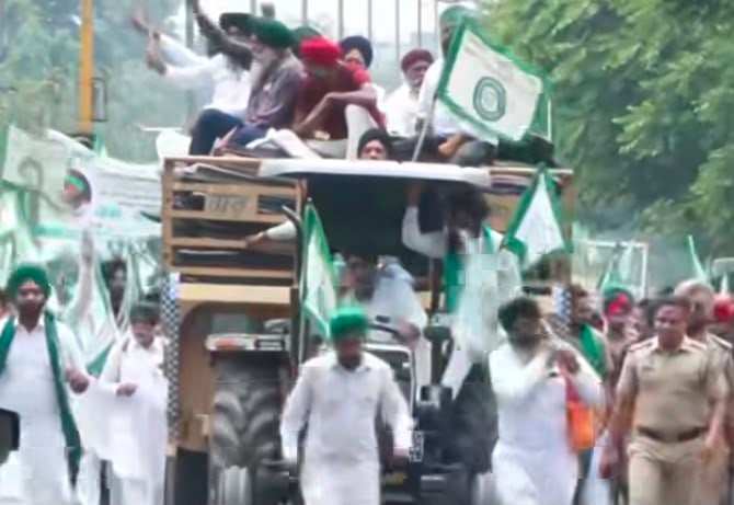 Punjab Farmers March Towards Chandigarh, Warn of Indefinite Protest if Stopped