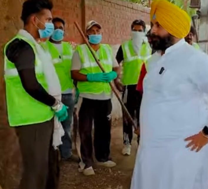 Harjot Bains Faces Wage Complaints During Ludhiana Cleanliness Inspection