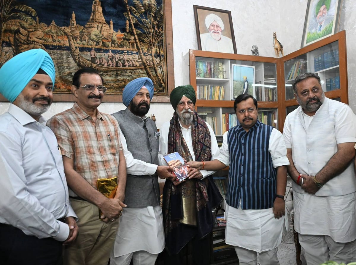 BJP National President Nitin Nabin Meets Agricultural Economist Dr. S.S. Johl in Punjab