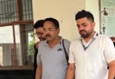 CBI Alleges Pre-Arrest Chat Deletion by IAS Officer in Fraud Case; Sent to 14-Day Judicial Custody