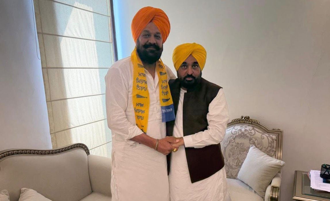 Akali Dal Leader Guriqbal Singh Mahal Joins AAP, CM Mann welcomes Him