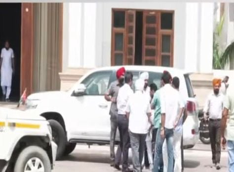 Punjab Congress Faces Fresh Turmoil; Charanjit Singh Channi Calls Emergency Meeting