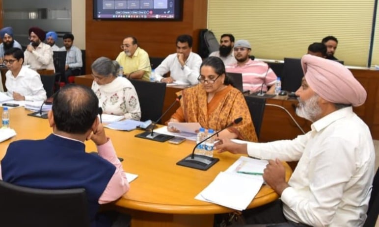 Cheema Sets Strict Deadlines for Rangla Punjab Vikas Scheme, Warns Against Delays