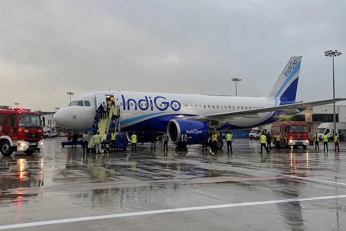 IndiGo Flight Emergency Landing in Rajkot; Mid-Air Smoke Alert