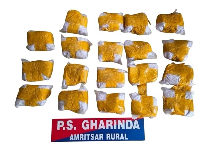 Amritsar rural police seize 10 kg heroin worth Rs 70 crore; two arrested