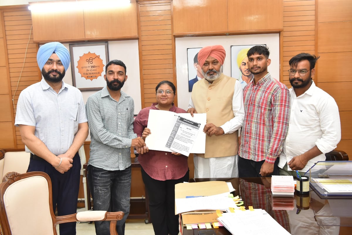 Cheema holds meetings with teachers’ unions, pensioners to address demands