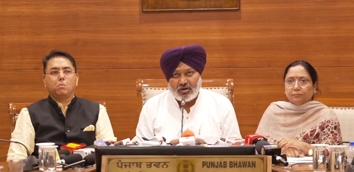 Clerks to cops : Punjab employees draw higher salaries than central staff : Cheema