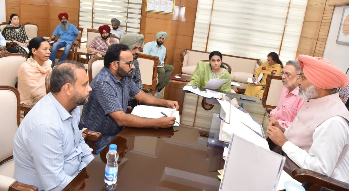 Harpal Cheema orders joint panel to resolve NHM employees’ issues
