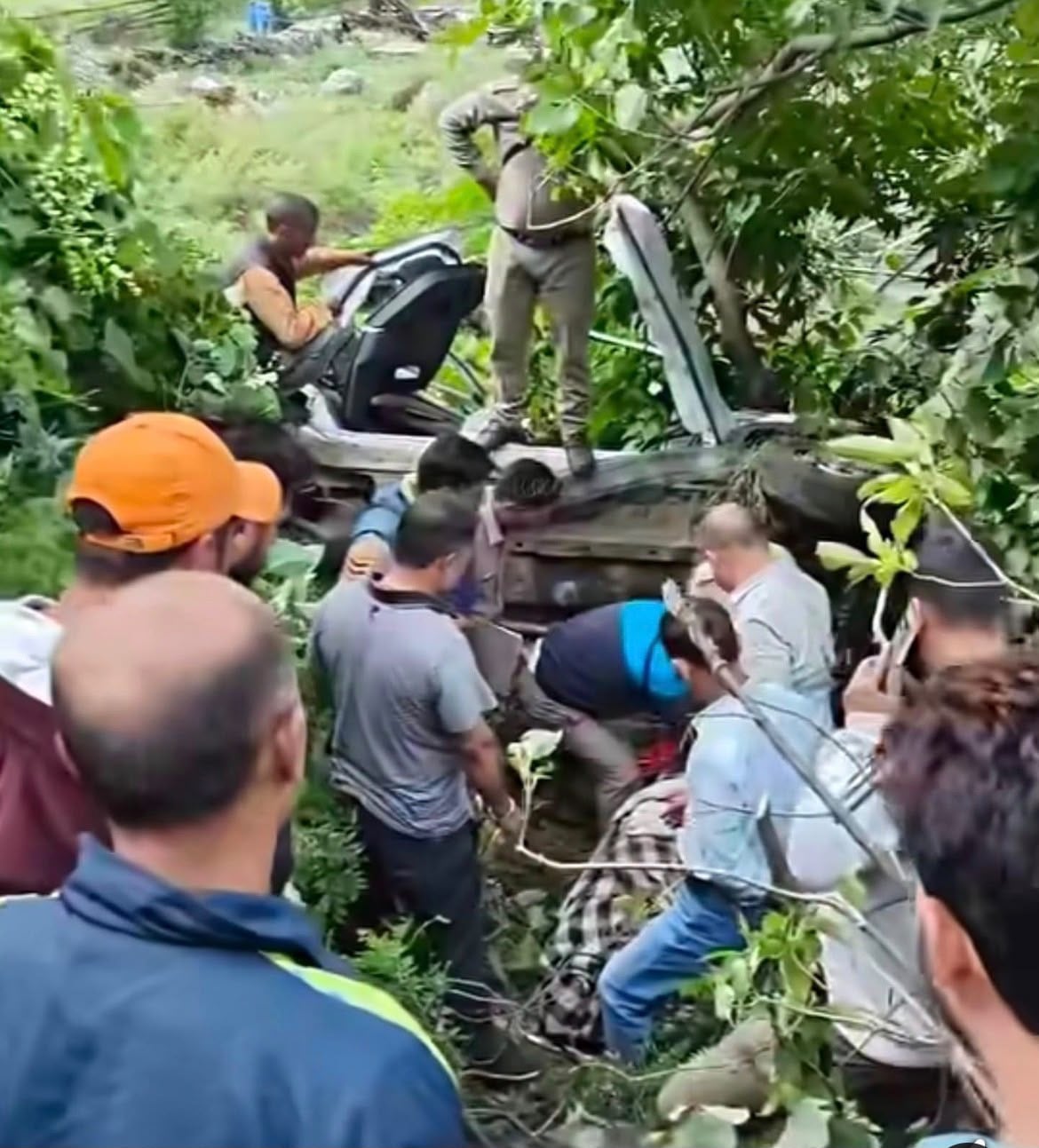 Car crashes on NH-305 in Kullu’s Ani subdivision; four killed, one injured