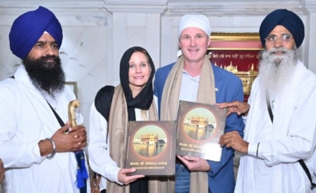 US Ambassador Sergio Gor visits Golden Temple