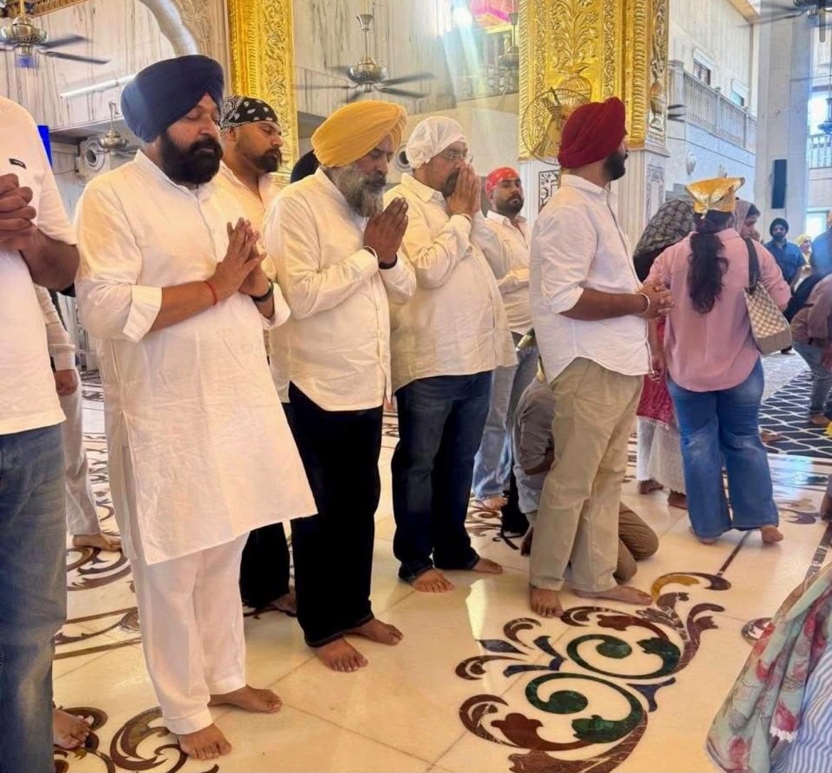 Newly appointed PPCC president Pargat Singh offers prayers at Gurdwara Bangla Sahib; likely to meet top leadership in Delhi