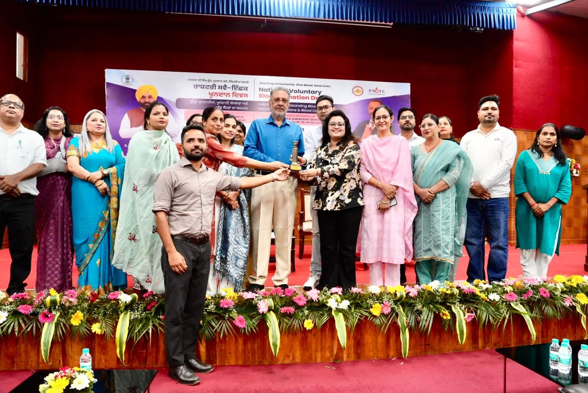 Punjab ranks third in voluntary blood donation; Health Minister felicitates donors