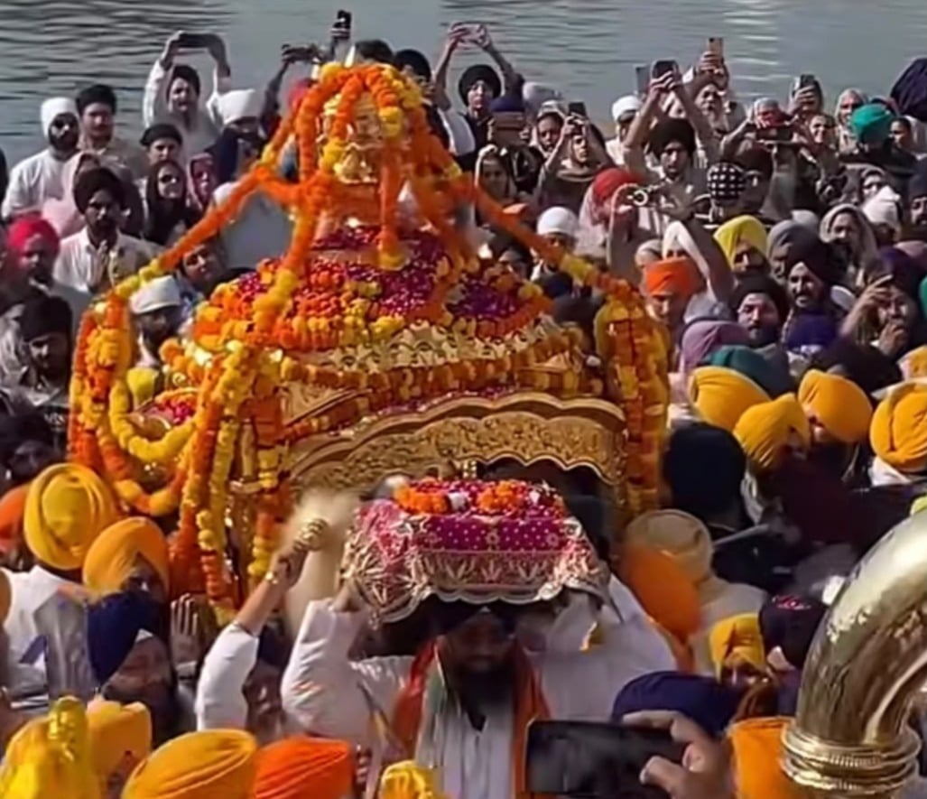 Guru Ramdas Ji’s Parkash Purab celebrated with devotion at Golden Temple in Amritsar